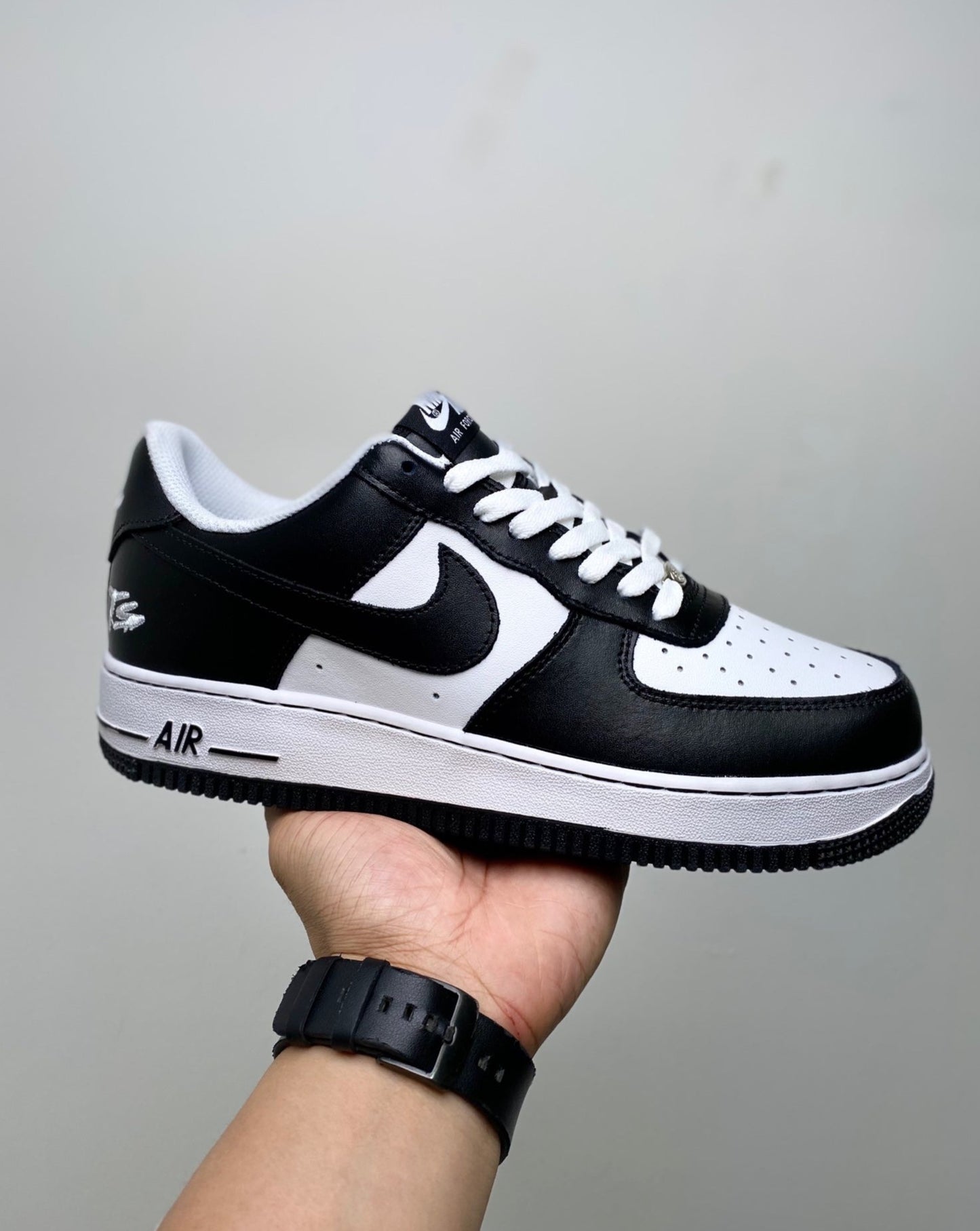 Nike Air Force 1’07 Low 'Black/White'