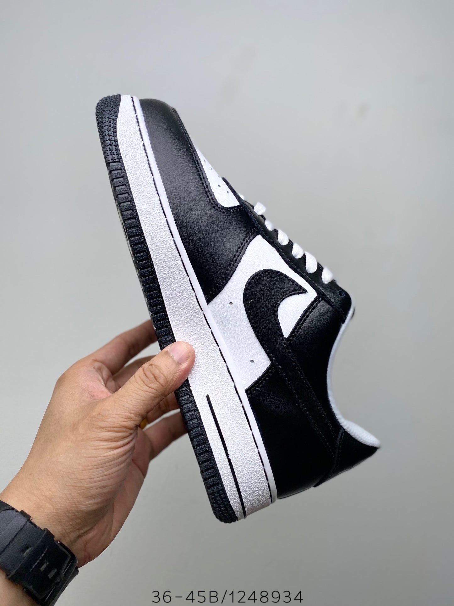 Nike Air Force 1’07 Low 'Black/White'