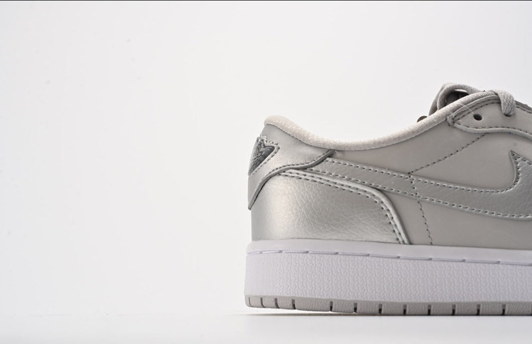 Nike Air Jordan 1 Retro Low OG”Atmosphere Grey“