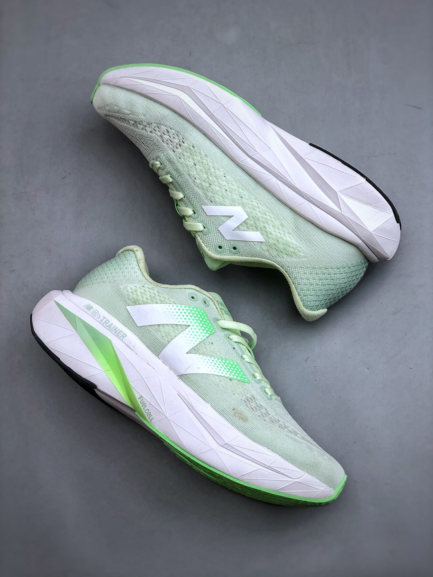 New Balance FuelCell SuperComp Elite v4