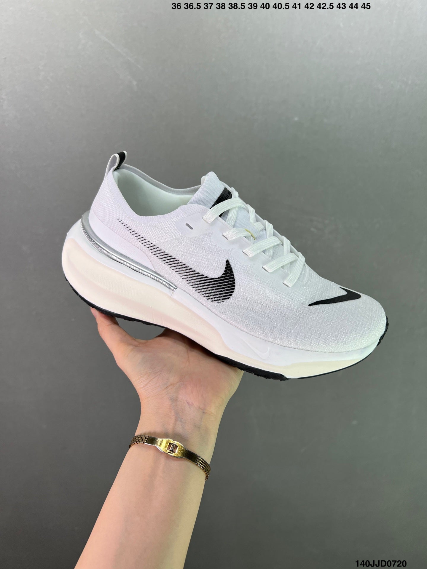 Nike ZoomX Invincible Run Flyknit 3”Light Cream White“